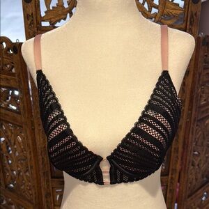 Victoria’s Secret Plunge Lace Bra 32DD – Black Mesh Pink Strap NWT